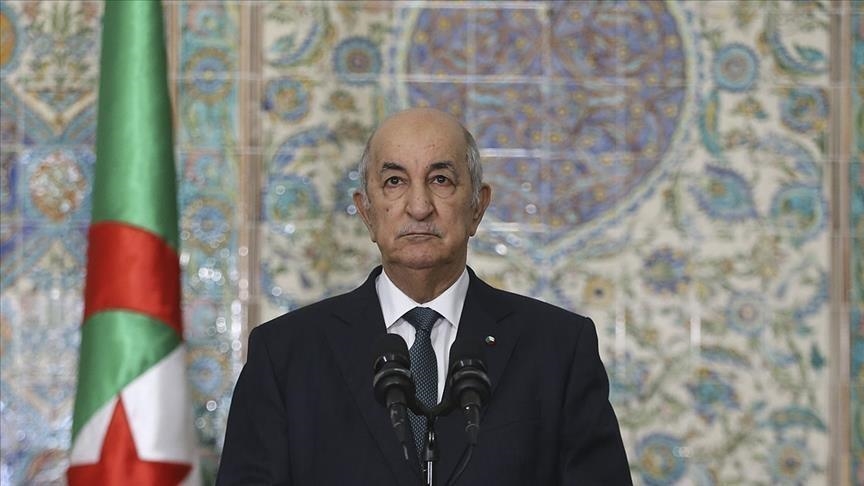 Le Président algérien dissout le parlement et annonce un remaniement gouvernemental dans les 48h