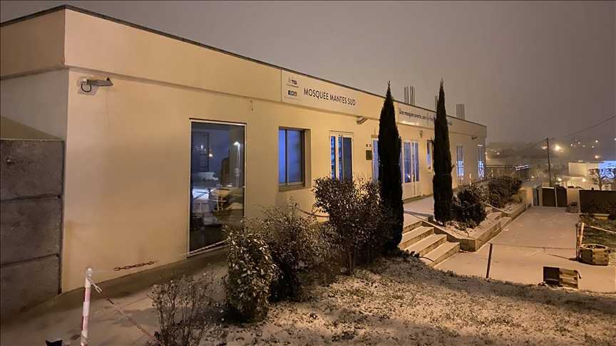 "مانت سود".. مسجد فرنسي يحمي المشردين من الجوع والبرد (تقرير)