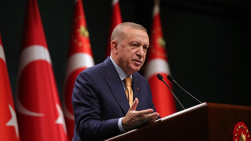 Cumhurbaşkanı Erdoğan, Türk milletinin ve İslam aleminin Regaip Kandili'ni kutladı