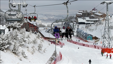 Winter wonderland in eastern Turkey attracts tourists