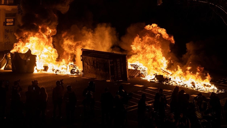 Nuevos actos de vandalismo durante las manifestaciones por el encarcelamiento de un rapero en España