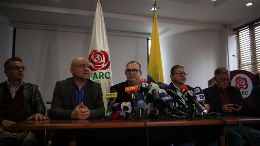 Antiguo secretariado de FARC acepta responsabilidad por secuestros ante imputación de la JEP