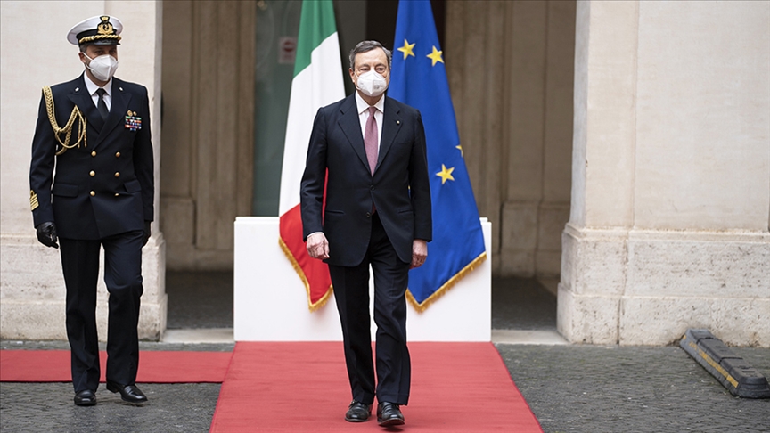 İtalya'da Draghi hükümeti güvenoyu aldı
