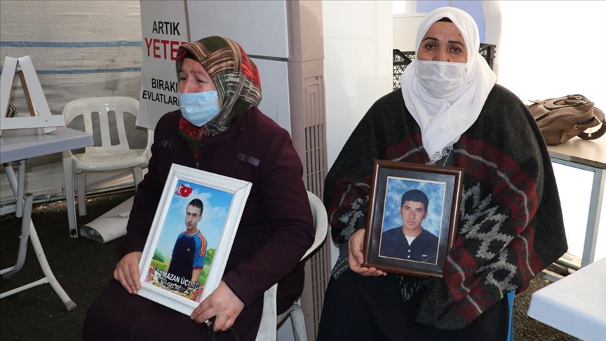 2 more families join anti-PKK sit-in in SE Turkey