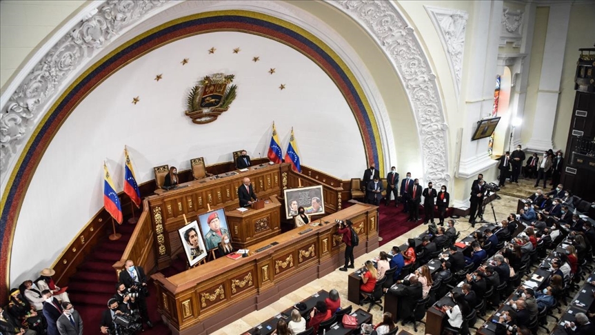 Asamblea Nacional de Venezuela pide a Colombia que 'cese su actitud guerrerista'