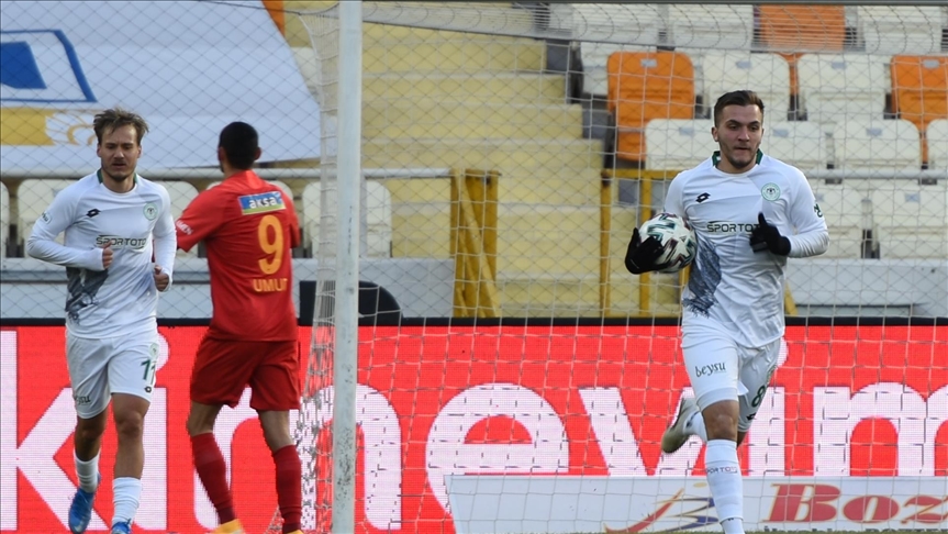 İttifak Holding Konyaspor Teknik Sorumlusu Ersan Parlatan: Biz üstleri hedefleyen bir ekibiz