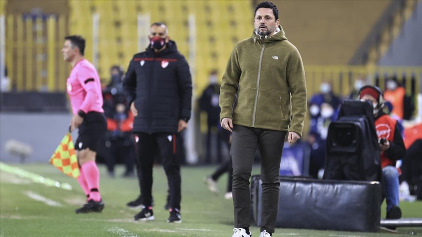 Fenerbahçe Teknik Direktörü Bulut: Rakibimizin kazandığı bir haftada mağlup olmamız bizi üzdü