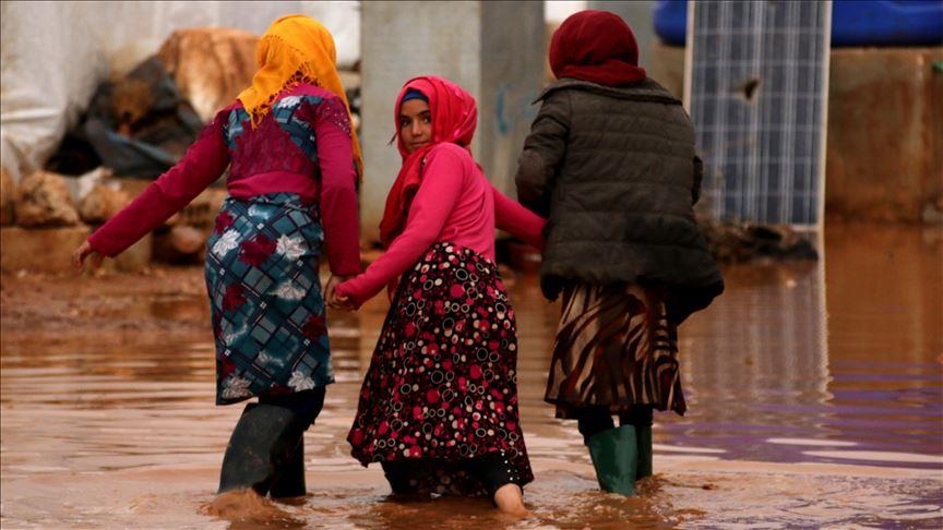 "وقف الديانة الكندي" يشارك بحملة لمساعدة متضرري السيول في إدلب