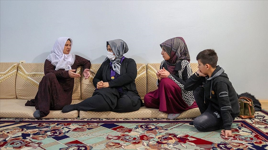 İran merkezli depremde yakınlarını kaybeden Başkaleliler acı günü unutamıyor
