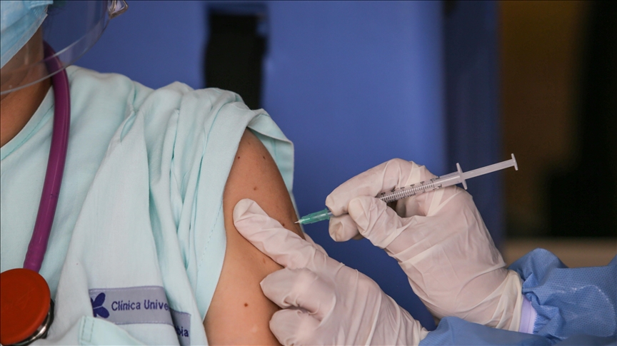 La OMS insta a la solidaridad para llevar vacunas anti-COVID-19 a los países pobres