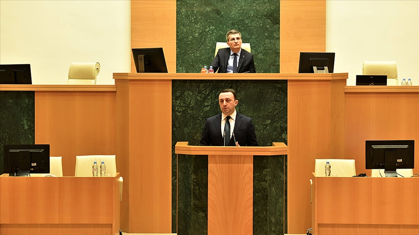 Gürcistan'da Başbakan Garibaşvili'nin kabinesi güvenoyu aldı