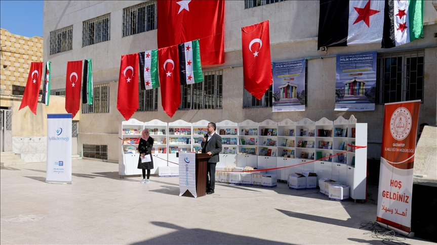 تركيا تفتتح مكتبات في مدارس شمالي سوريا