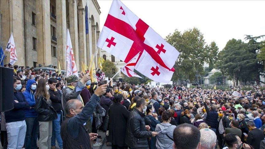 В Тбилиси проходит митинг оппозиции