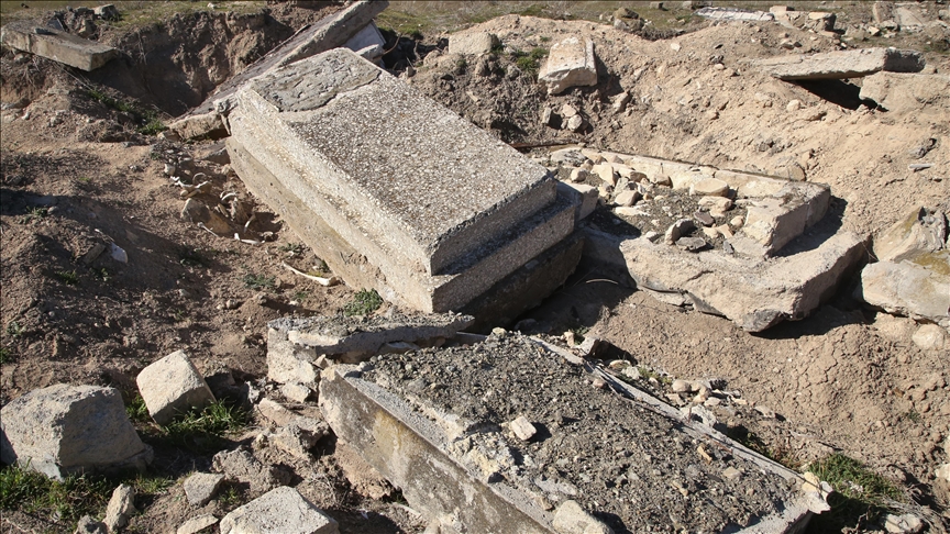 Haut-Karabakh : Les forces arméniennes détruisent les cimetières azerbaïdjanais avant de se retirer