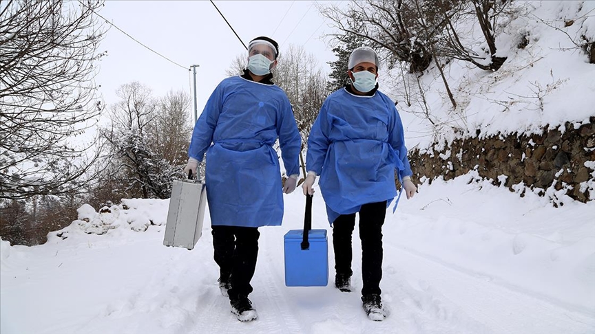 Türkiye'nin koronavirüsle mücadelesinde son 24 saatte yaşananlar