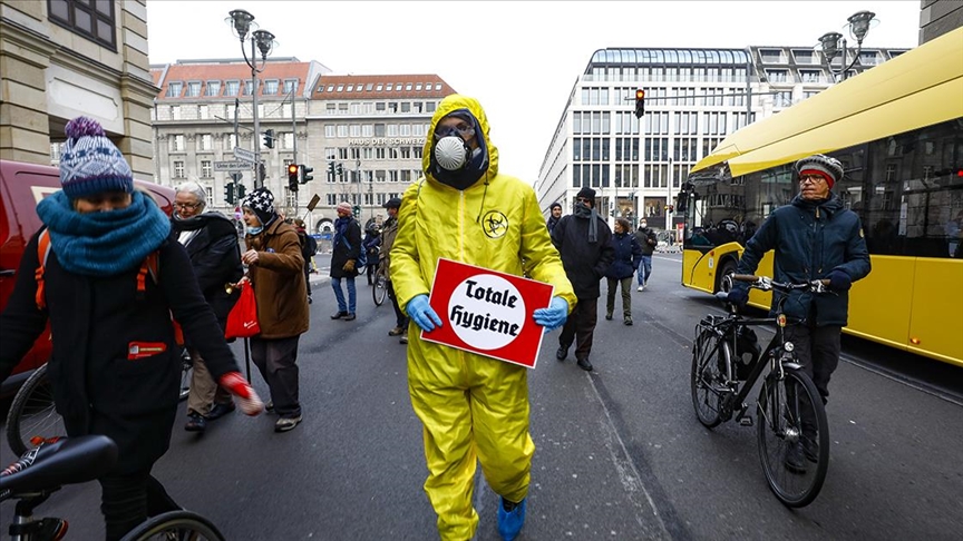 Almanya, Kovid-19 salgını nedeniyle Çekya ve Avusturya sınırlarında kontrol uygulamasını savundu