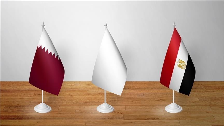 دیدار هیات های قطر و مصر در کویت