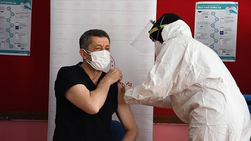 Aşîkirina mamosteyan dest pê kir