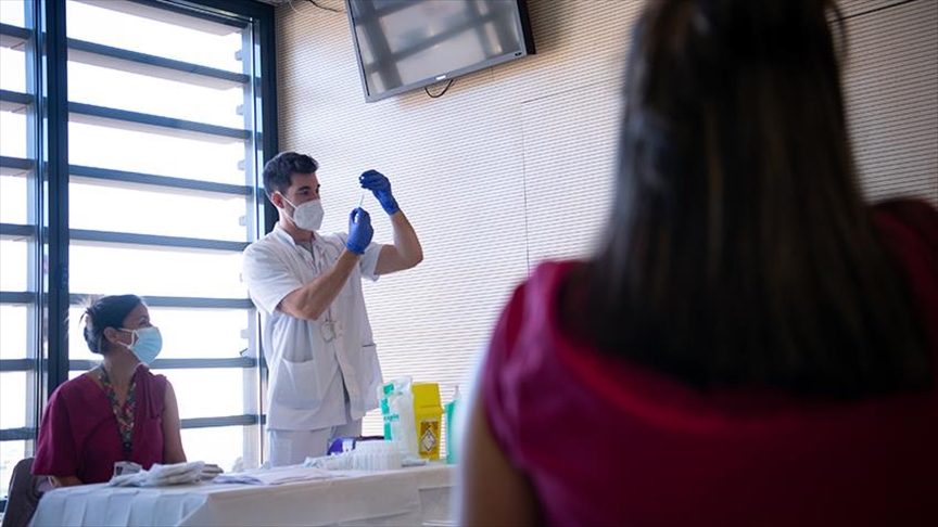 Ministerio de Sanidad de España anuncia que el país sale de la situación de riesgo extremo ante el coronavirus