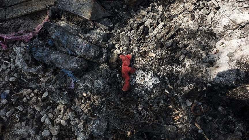 Yunanistan'daki sığınmacı kampında çıkan yangında 6 yaşındaki çocuk öldü