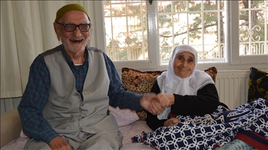 Gaziantepli asırlık çınarlar, evliliklerini saygı ve sevgiyle 71 yıldır sürdürüyor
