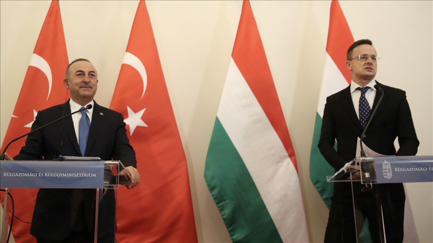 Szijjarto: BE duhet të bashkëpunojë me Turqinë për çështjen e refugjatëve