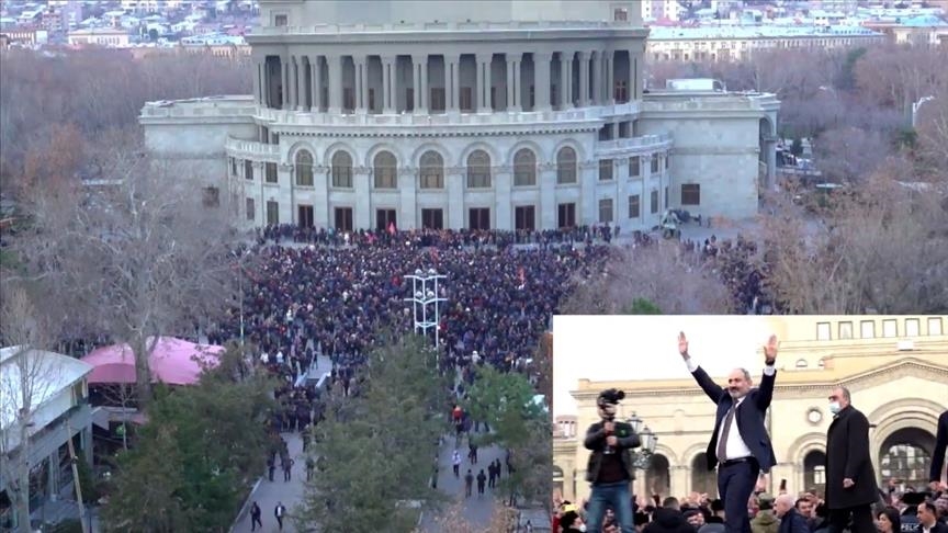 تظاهرات حامیان و مخالفان نخست‌وزیر ارمنستان در خیابان‌های ایروان