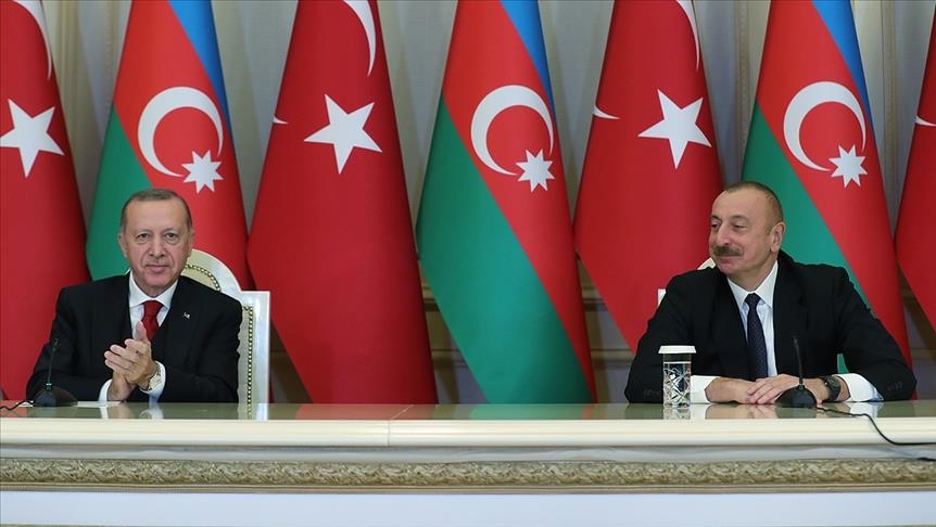 Алиев поздравил Эрдогана с днем рождения
