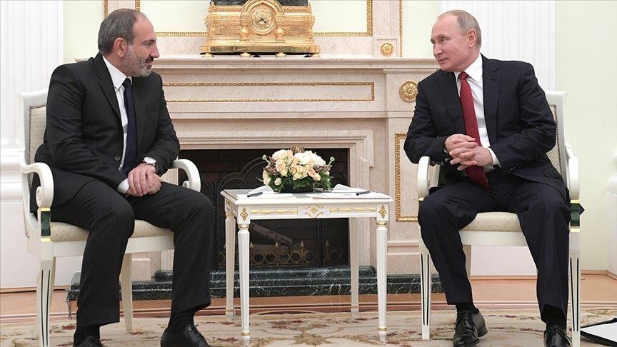 Putin, Pashinyan discuss political crisis in Armenia