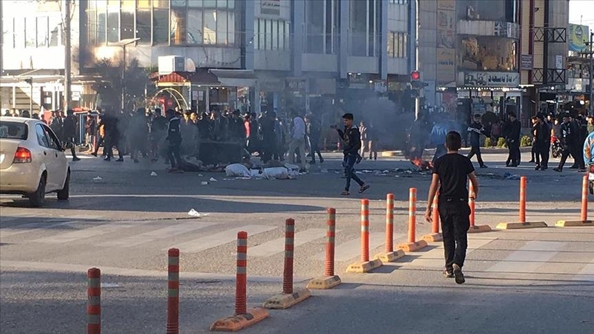 1 killed, 14 injured in protests in southern Iraq
