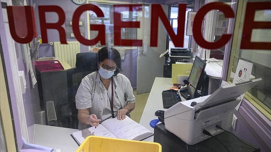 France / Covid-19 : 261 décès et 25 403 nouvelles contaminations en 24 heures