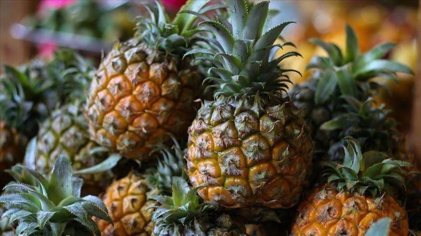 Kina pezullon importin e ananasit nga Tajvani