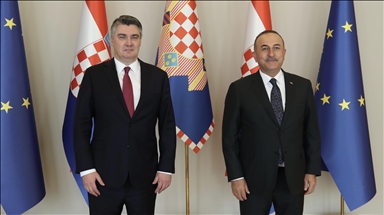 Hrvatski predsjednik Zoran Milanović primio turskog ministra vanjskih poslova Mevluta Cavusoglua