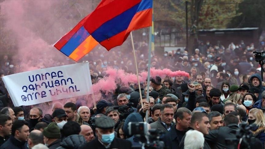 В Армении проходит митинг оппозиции