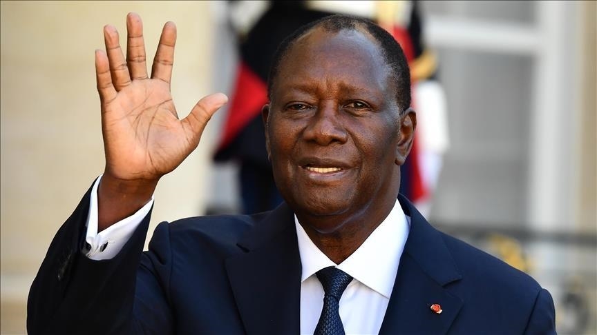 Le président ivoirien entame une visite en France