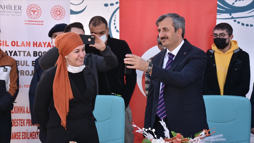 İçişleri Bakanı Soylu, Kırıkkale'de çocukları uyuşturucu tedavisi gören annelerle telefonda görüştü