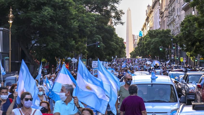 Extienden la medida del distanciamiento social en Argentina