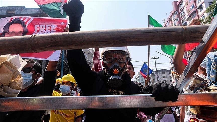 Myanmar: 3 morts et 50 blessés lors de manifestations contre le coup d'État