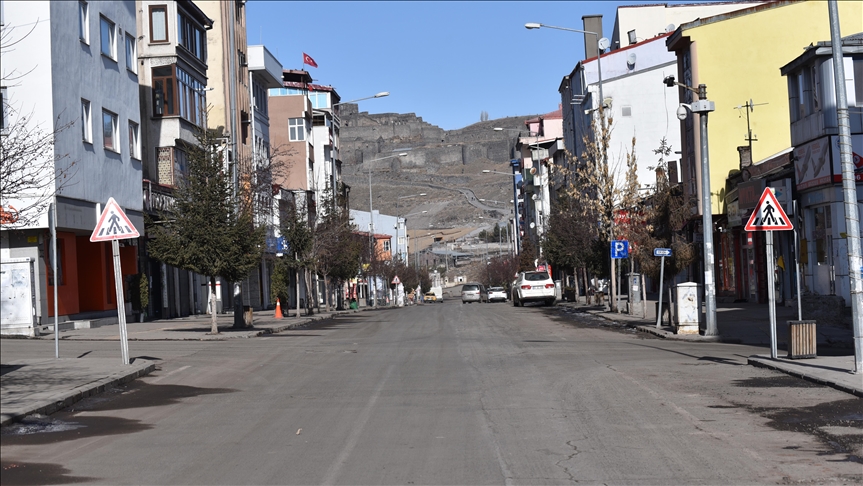 Li 7 bajarên Rojhilatê Anadoluyê kuçe û kolan xalî man