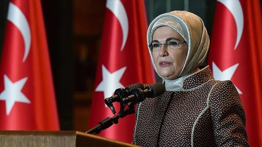 Emine Erdoğan: ''les balles de l'idéologie ont brisé les rêves des jeunes lors du coup d'État de 1997''