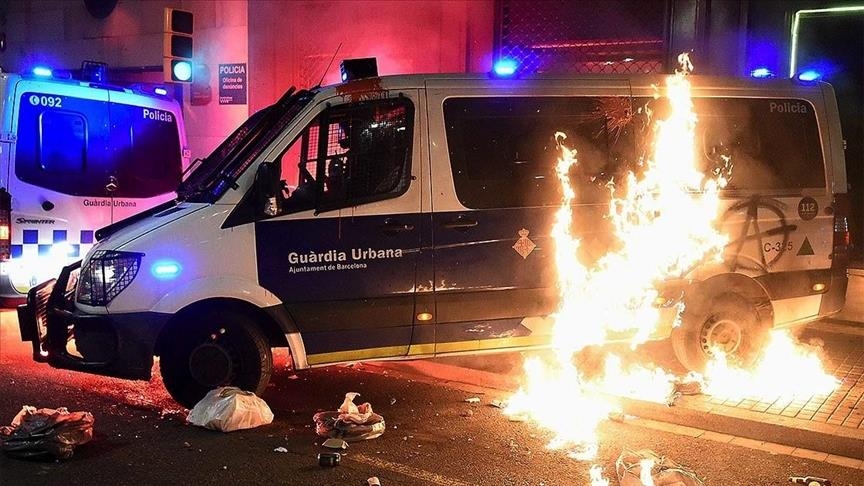 Демонстрации в поддержку рэпера Хазеля в Барселоне переросли в беспорядки