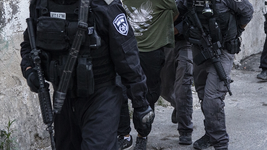 İsrail güçleri Batı Şeria ile Doğu Kudüs'te 19 Filistinliyi gözaltına aldı