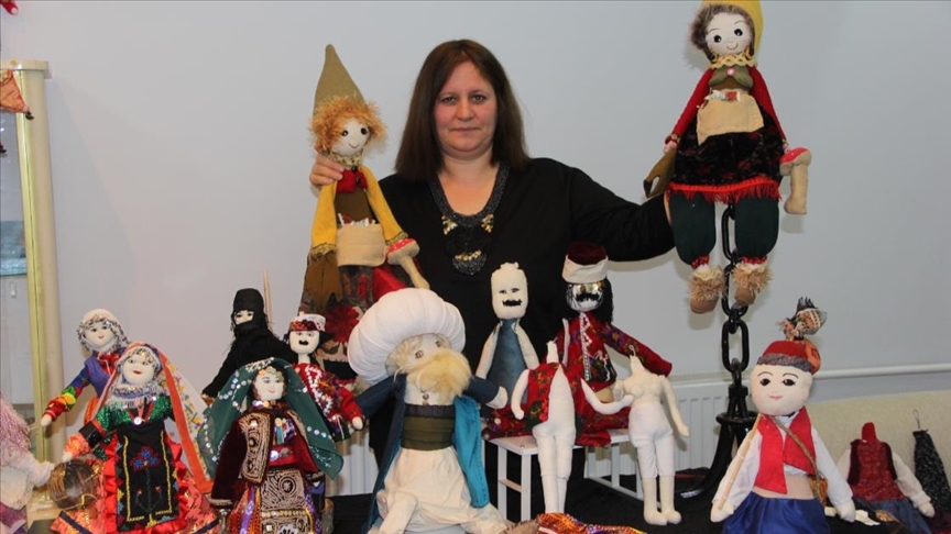 torunu icin yapmaya basladigi bez bebekler gelir kapisi oldu