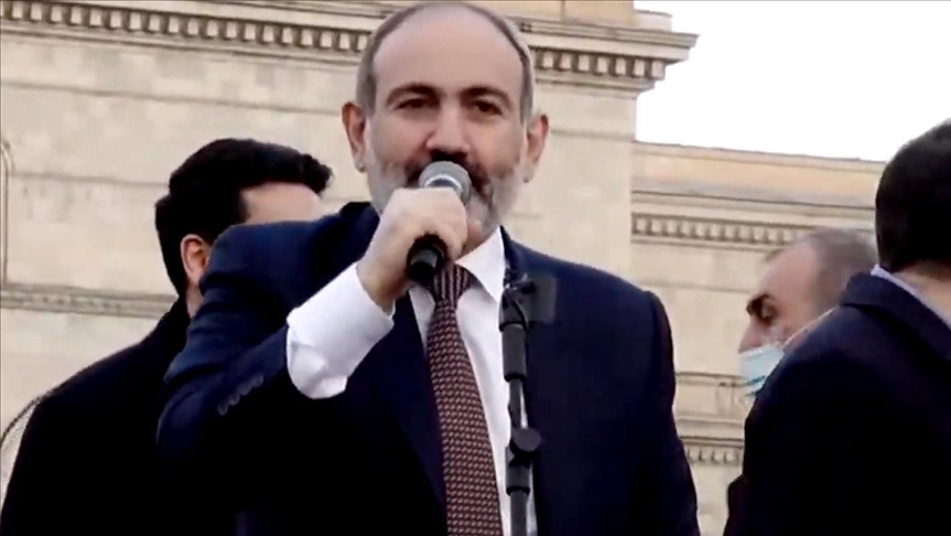 Manifestantes irrumpen en edificio gubernamental en Armenia en medio de crisis política 