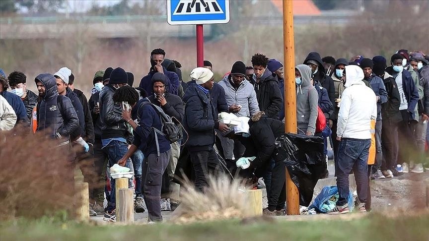 Les migrants irréguliers que la France "ne veut pas" luttent pour survivre