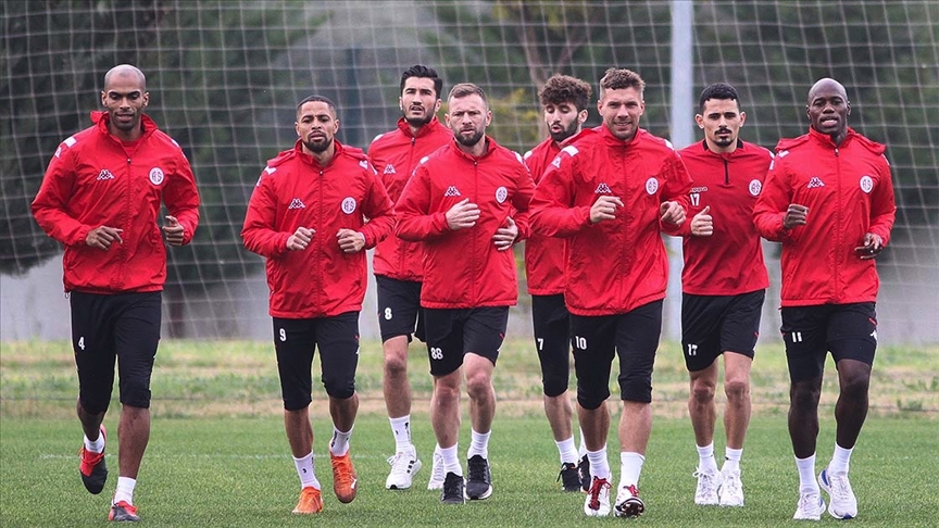 Antalyaspor, Fenerbahçe maçında rekor peşinde