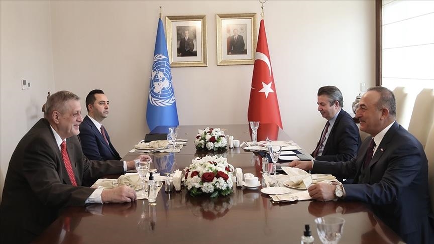 Turkish foreign minister, UN envoy talk Libya