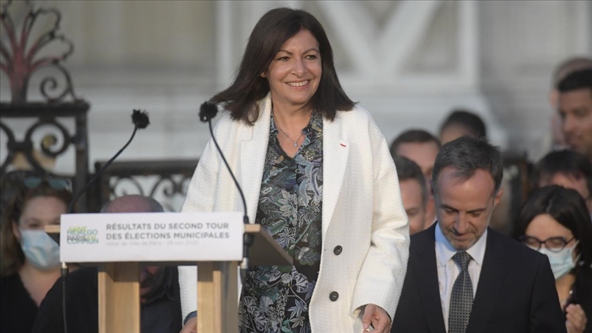 Alcaldesa de París critica propuesta de confinamiento durante los fines de semana
