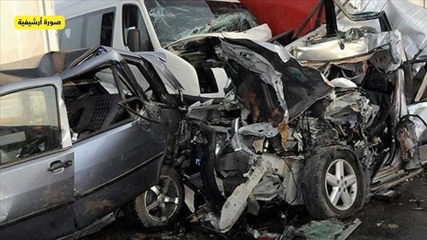 Etats-Unis: 15 morts dans une collision entre une voiture et un poids lourd en Californie