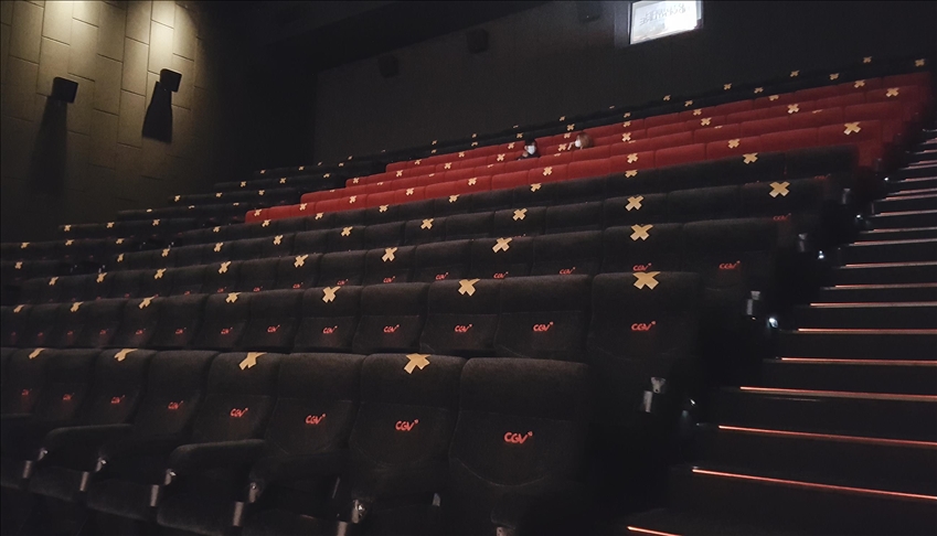 Filipina mulai buka kembali bioskop pada 5 Maret